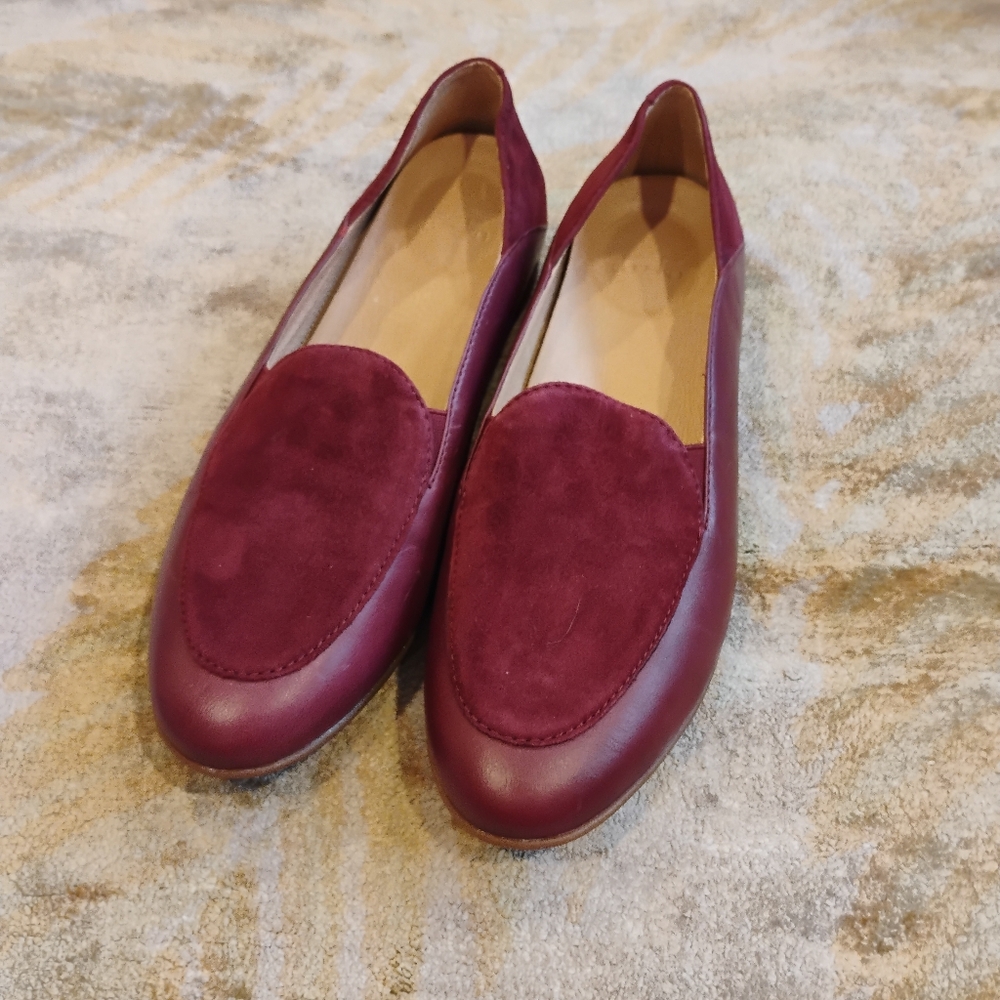 Dansko Women's Lace Glade Kid Leather Loafers. Color: Wine. Size 40 (US 9.5-10)